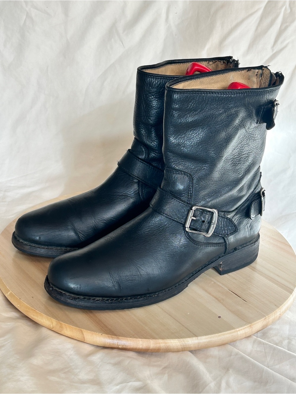 Frye Women’s Veronica Black Leather Short Biker Boots Zip Buckle US 10 - Picture 2 of 10